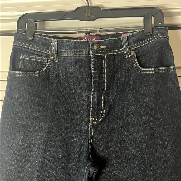 Gloria Vanderbilt Dark Denim Straight Leg Jeans AMANDA - Picture 2 of 9